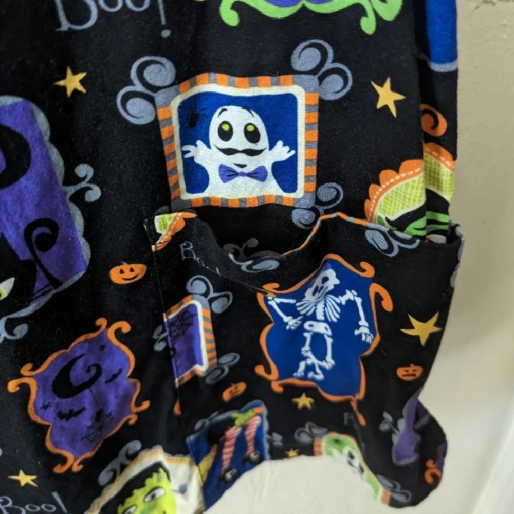SB Scrubs Plus Size Black Halloween Themed Scrub Top - Picture 5 of 9